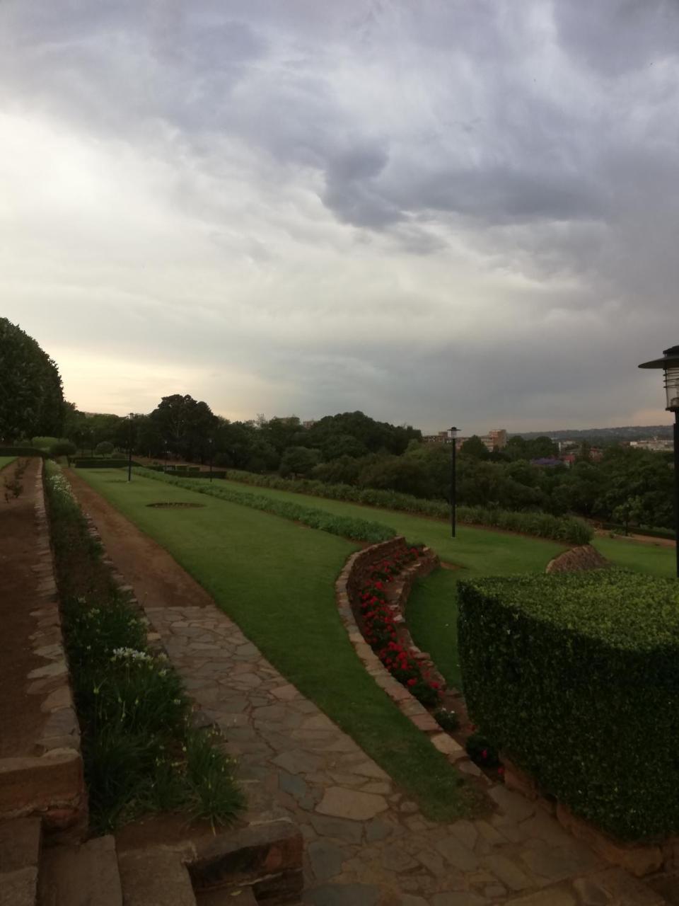 Green On Minni Guest House Pretoria-Noord Exterior foto