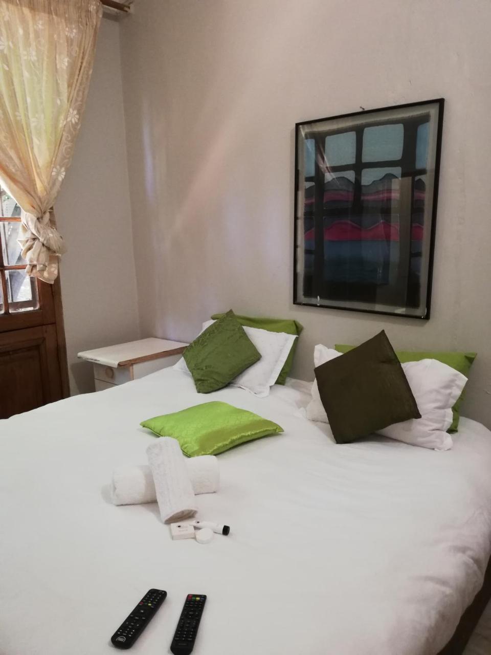 Green On Minni Guest House Pretoria-Noord Exterior foto